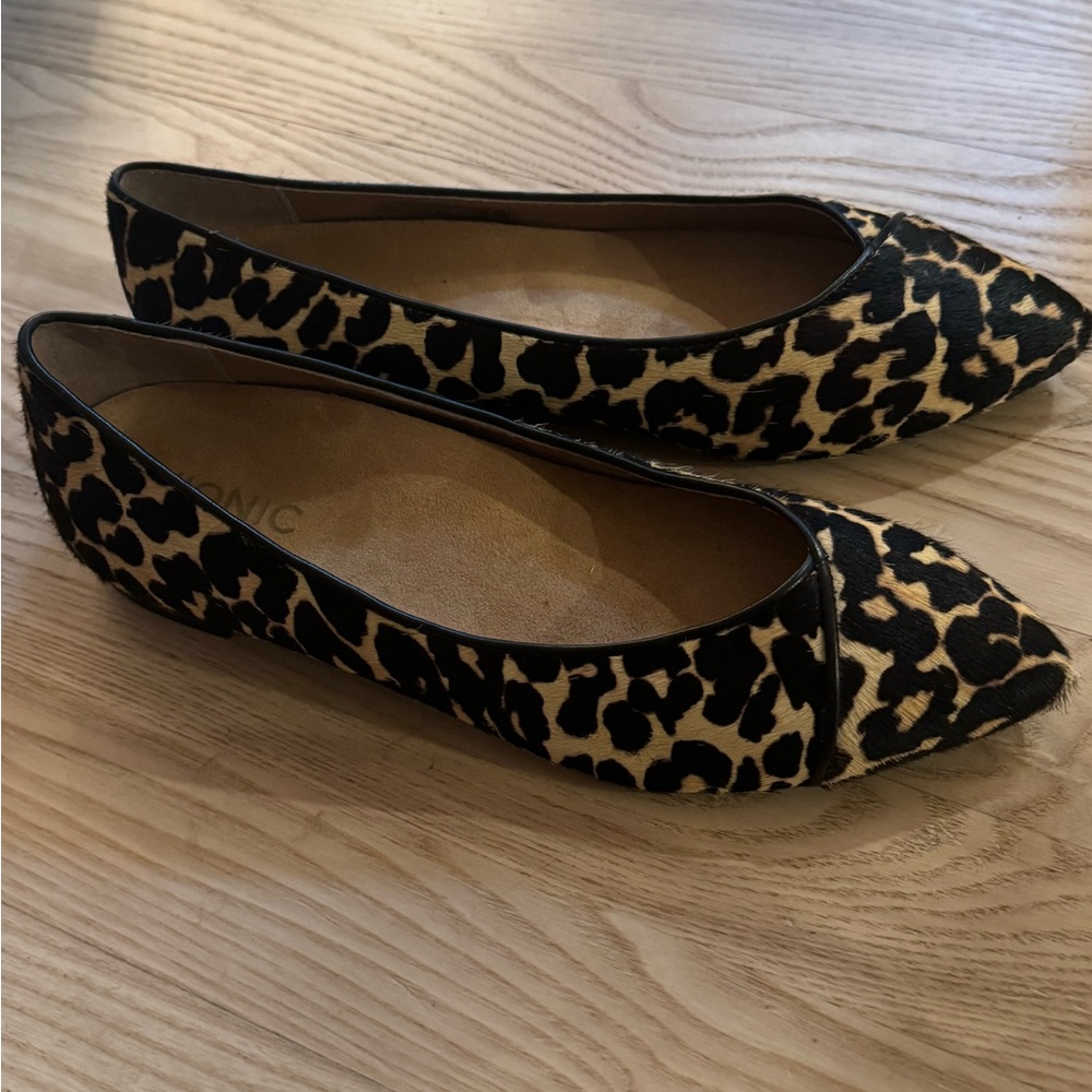 Vionic Faux Cheetah Fur Flats